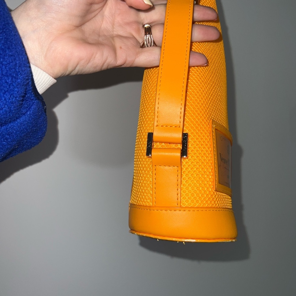 Veuve Clicquot Champagne Bottle Cover - Picture 7 of 8